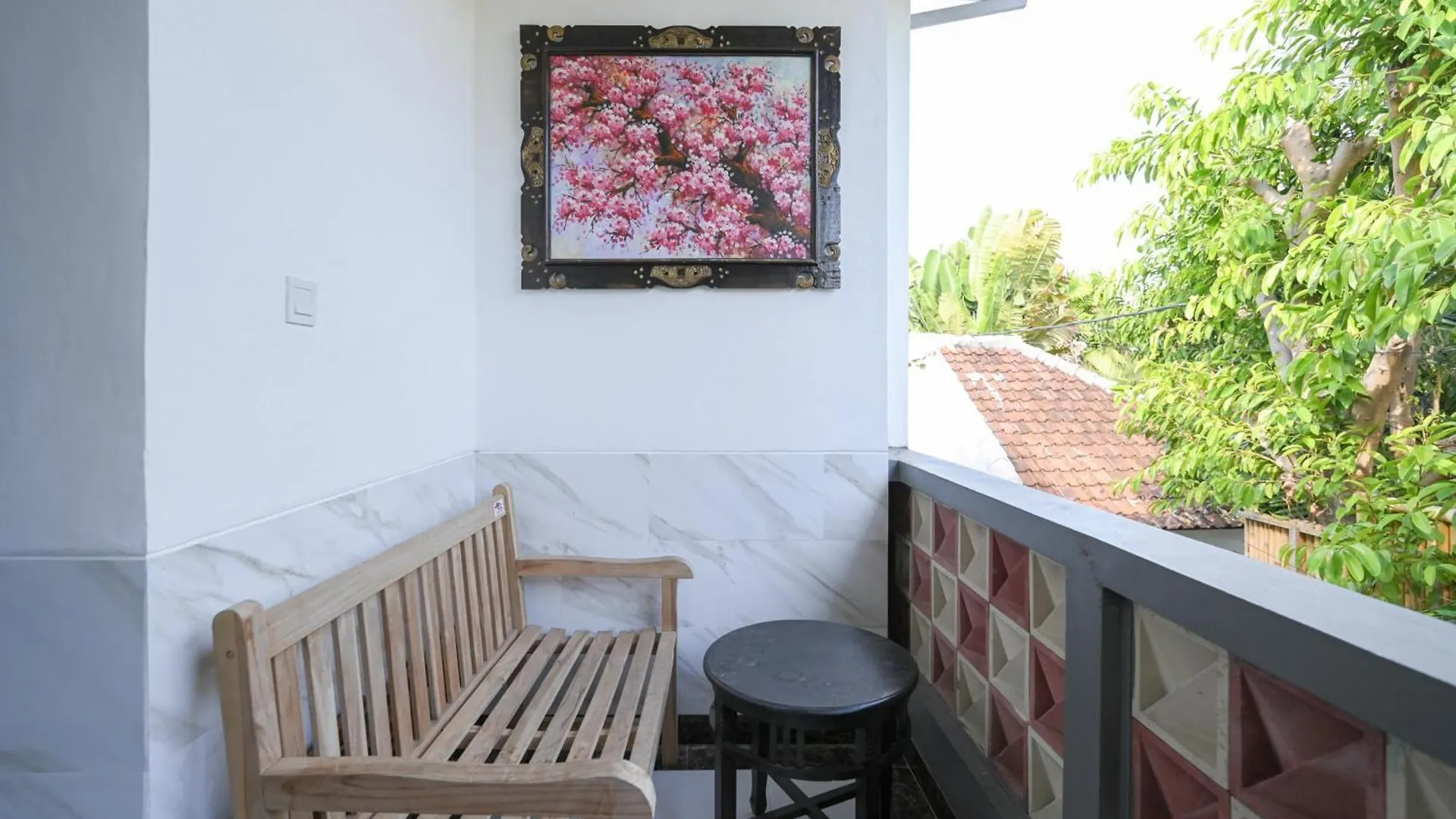 Gasthuis Reddoorz At Lotus House Seminyak Hotel